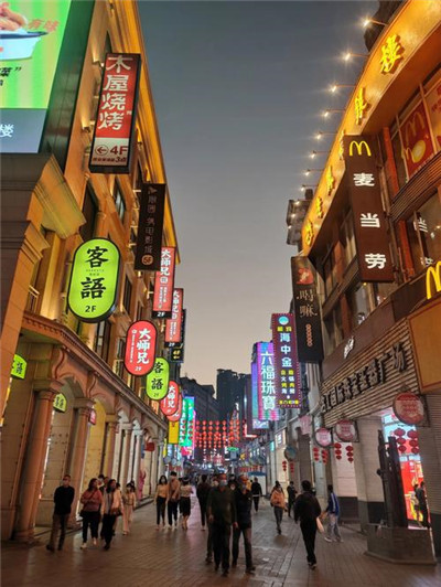 深圳福田罗湖95场：在泡泡中忘却烦恼，尽情放松享受